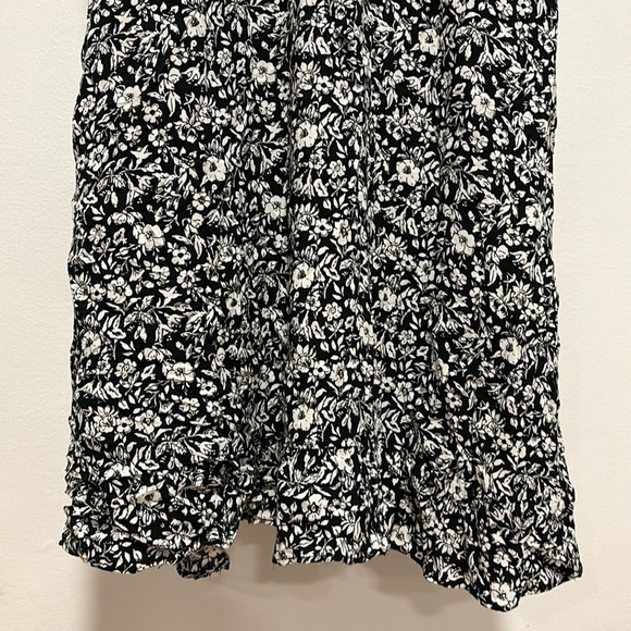 Abercrombie & Fitch front tie floral mini dress. - Picture 3 of 8
